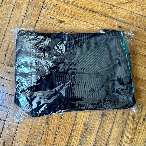 NEW! Cynar Fanny Pack / Waist Bag / Belt Bag - Picture 5 of 8